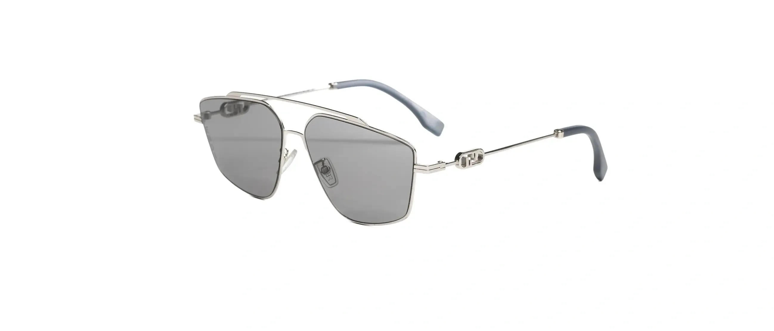 Fendi FE40079U